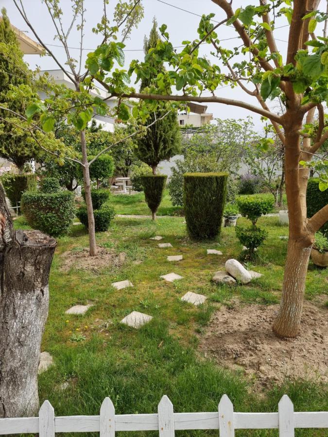 Guest House Vila Elezi Durres Luaran gambar