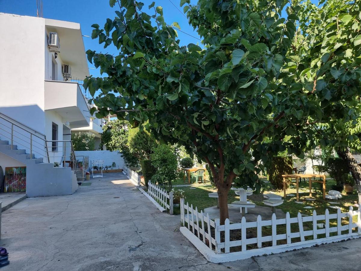 Guest House Vila Elezi Durres Luaran gambar