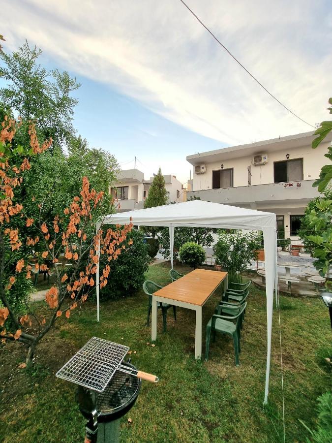 Guest House Vila Elezi Durres Luaran gambar