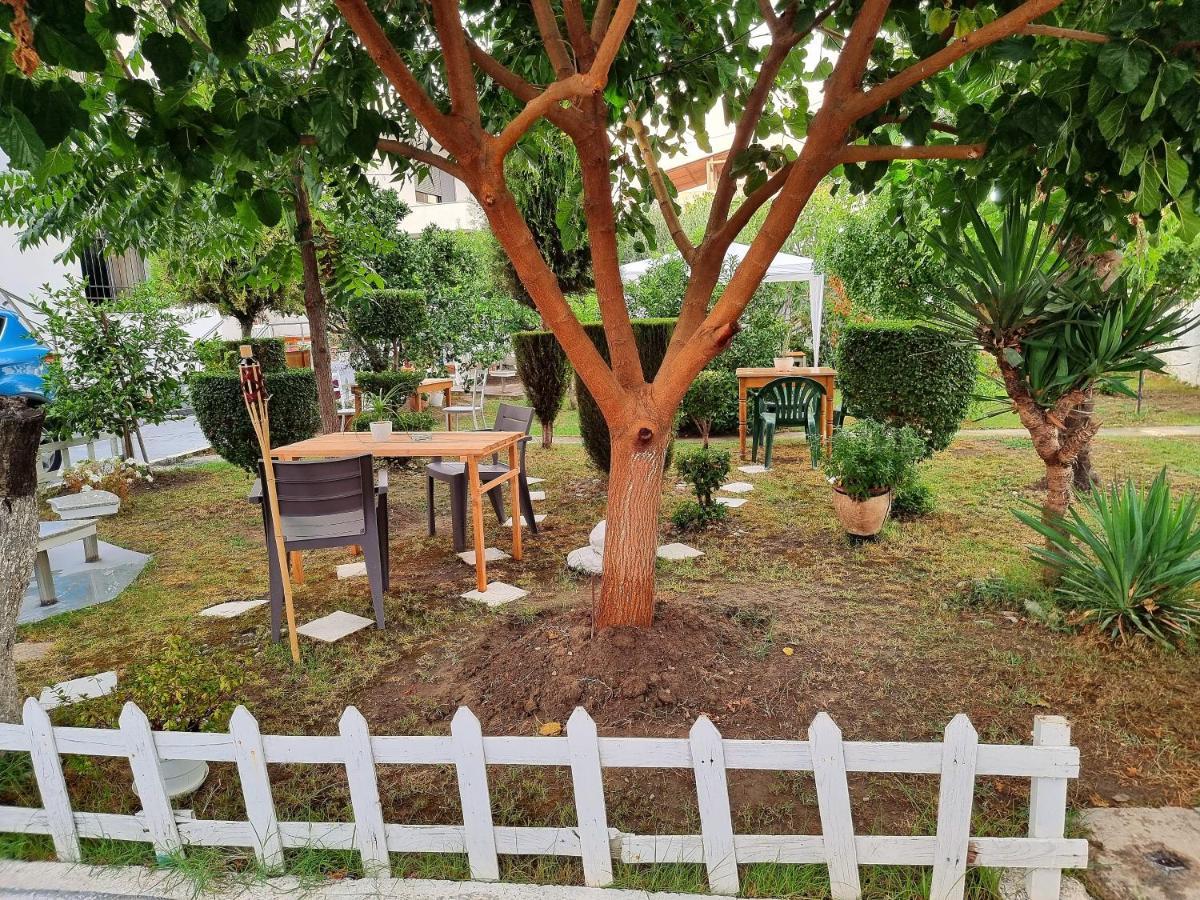 Guest House Vila Elezi Durres Luaran gambar