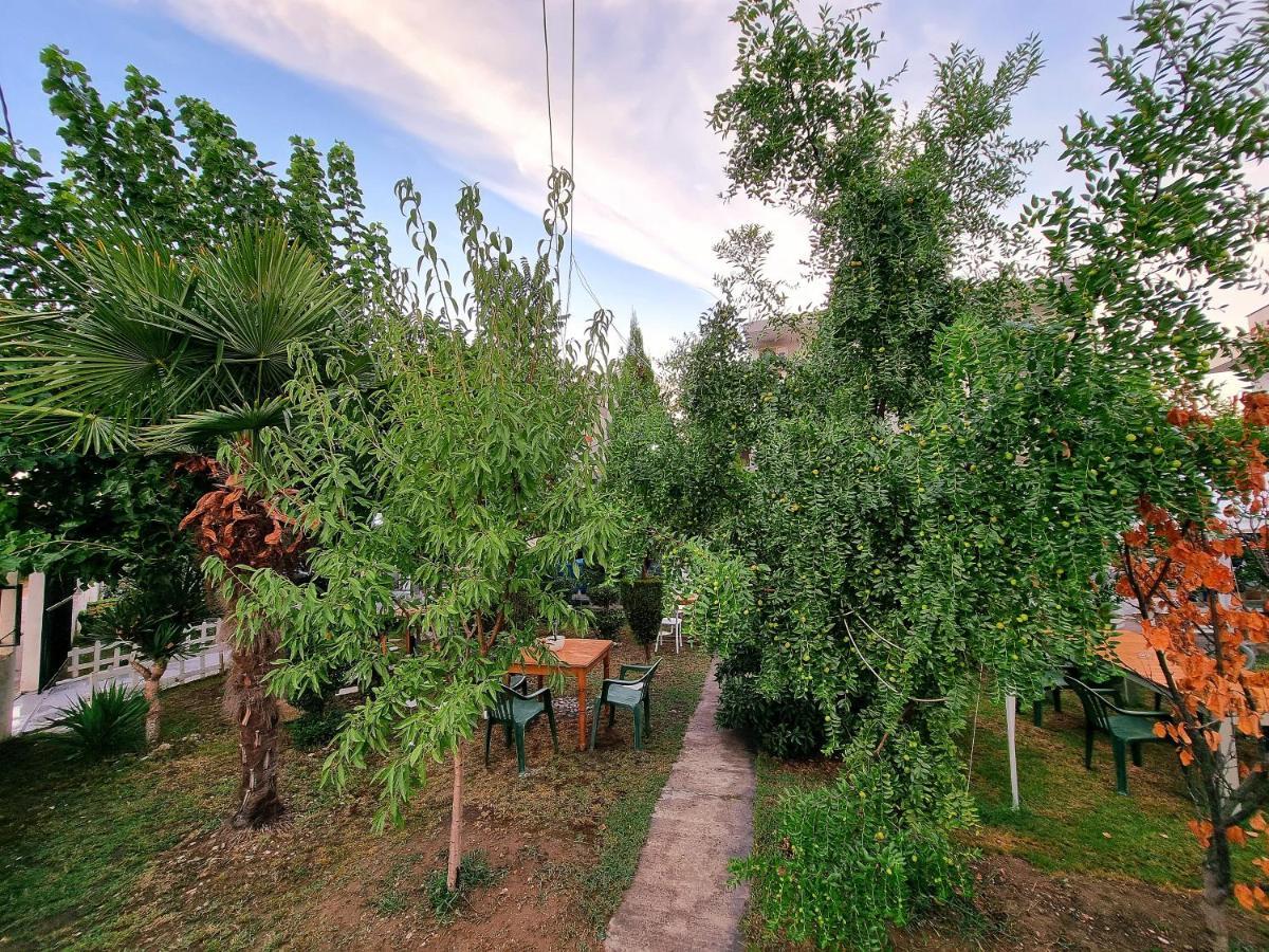 Guest House Vila Elezi Durres Luaran gambar